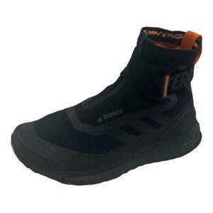 Adidas Terrex Free Hiker COLD.RDY Hiking Boots , size 8.5 US